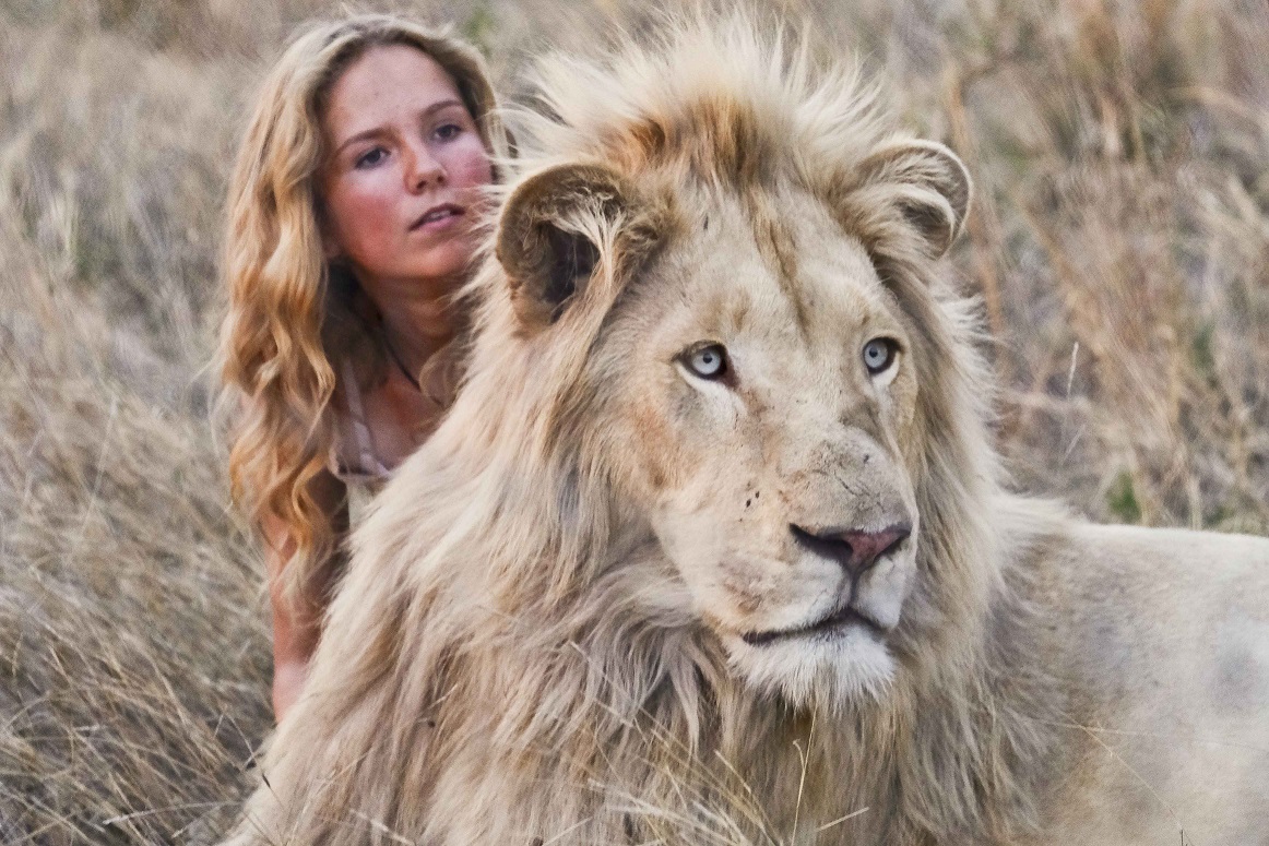 Mia and the white Lion Stills 2