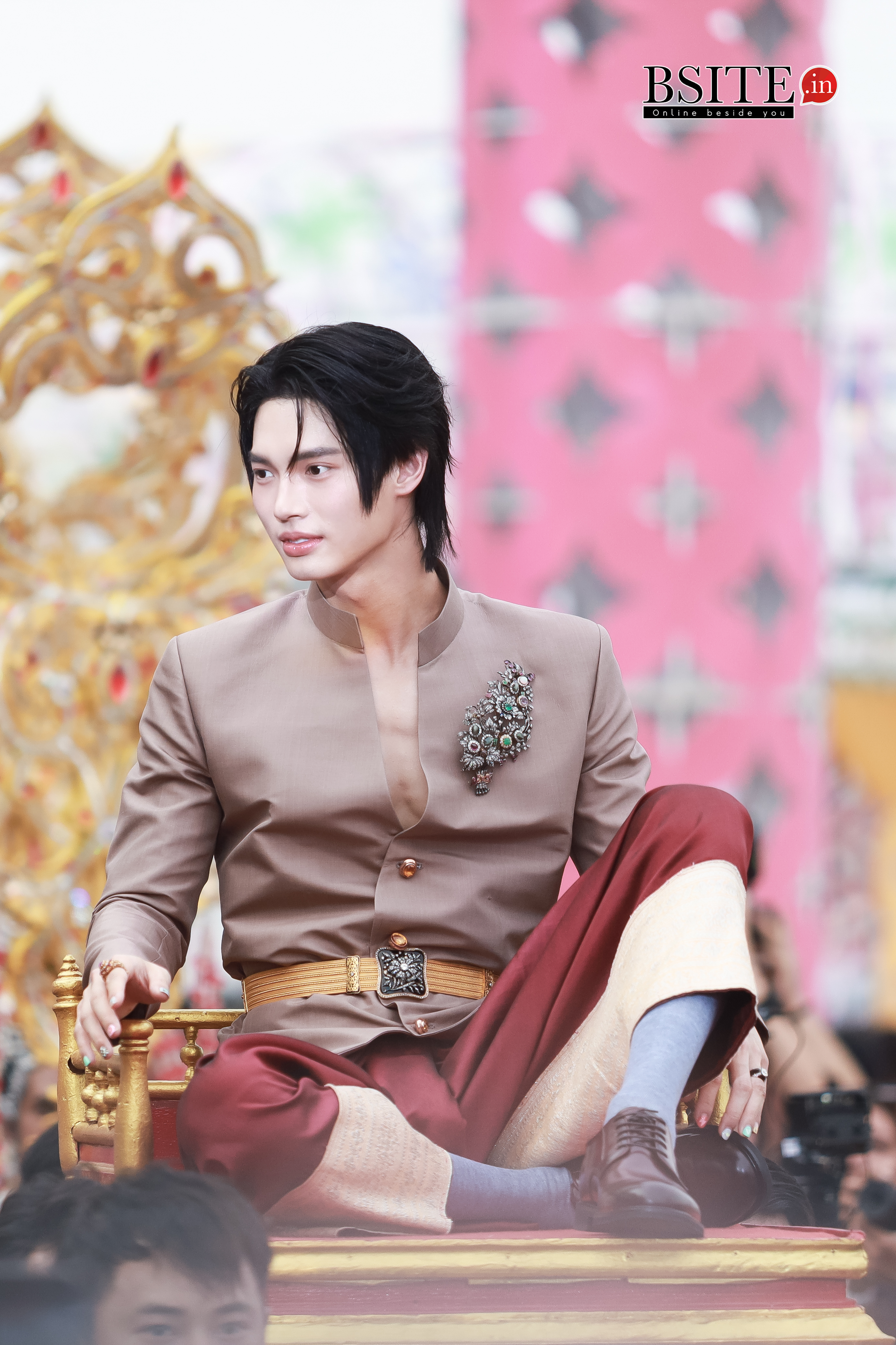 "โบว์-วิน" สาดออร่าคู่! เนรมิตสงกรานต์ไอคอนสยามสุดอลังการ ในลุคนางสงกรานต์-เทพบุตรสุดปัง! พิธีเปิดงาน ICONSIAM THAICONIC SONGKRAN CELEBRATION 2025 อย่างยิ่งใหญ่ 6 IMG 1336 1