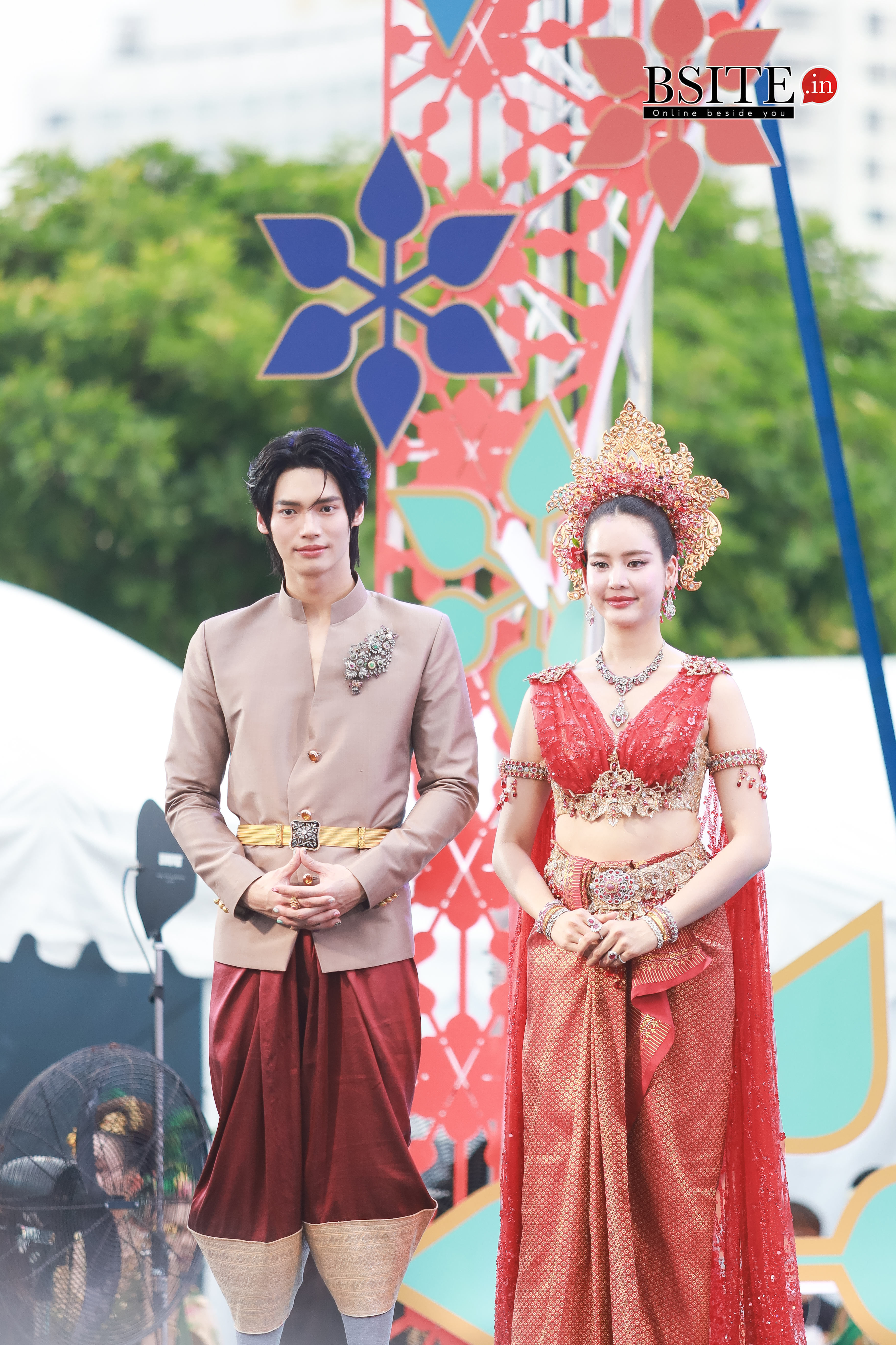 "โบว์-วิน" สาดออร่าคู่! เนรมิตสงกรานต์ไอคอนสยามสุดอลังการ ในลุคนางสงกรานต์-เทพบุตรสุดปัง! พิธีเปิดงาน ICONSIAM THAICONIC SONGKRAN CELEBRATION 2025 อย่างยิ่งใหญ่ 8 IMG 1341