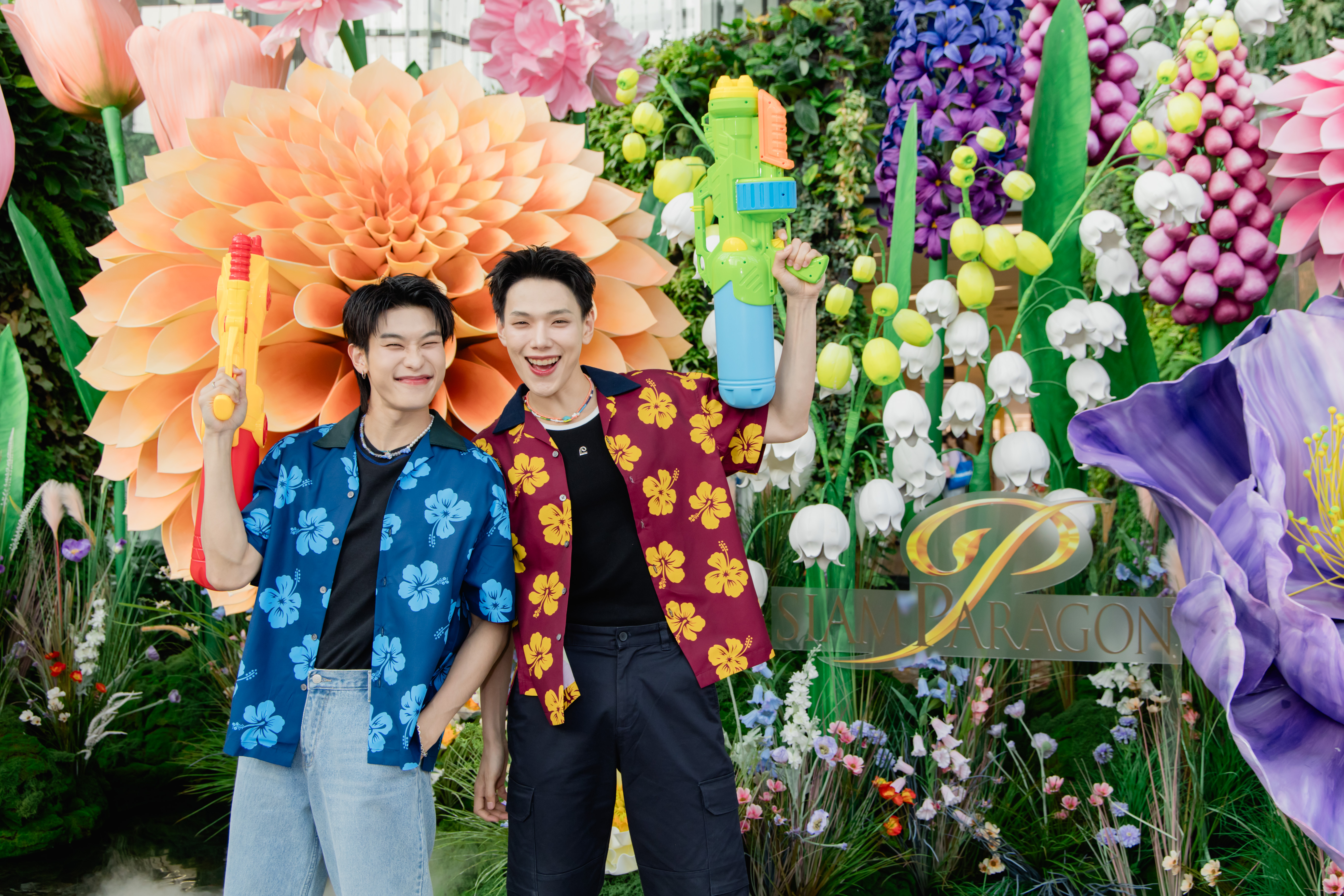 สยามพารากอน ดึง “ต้าห์อู๋-ออฟโรด” ร่วมต้อนรับเทศกาลมหาสงกรานต์อย่างยิ่งใหญ่ สาดความมันส์แบบจัดเต็มไม่ซ้ำใคร!! พร้อมชมโชว์ระดับโลก 2 ออฟโรด ร่วมต้อนรับเทศกาลมหาสงกรานต์อย่างยิ่งใหญ่ที่งานSiam Paragon Summersive Happiness in Full Bloom 2