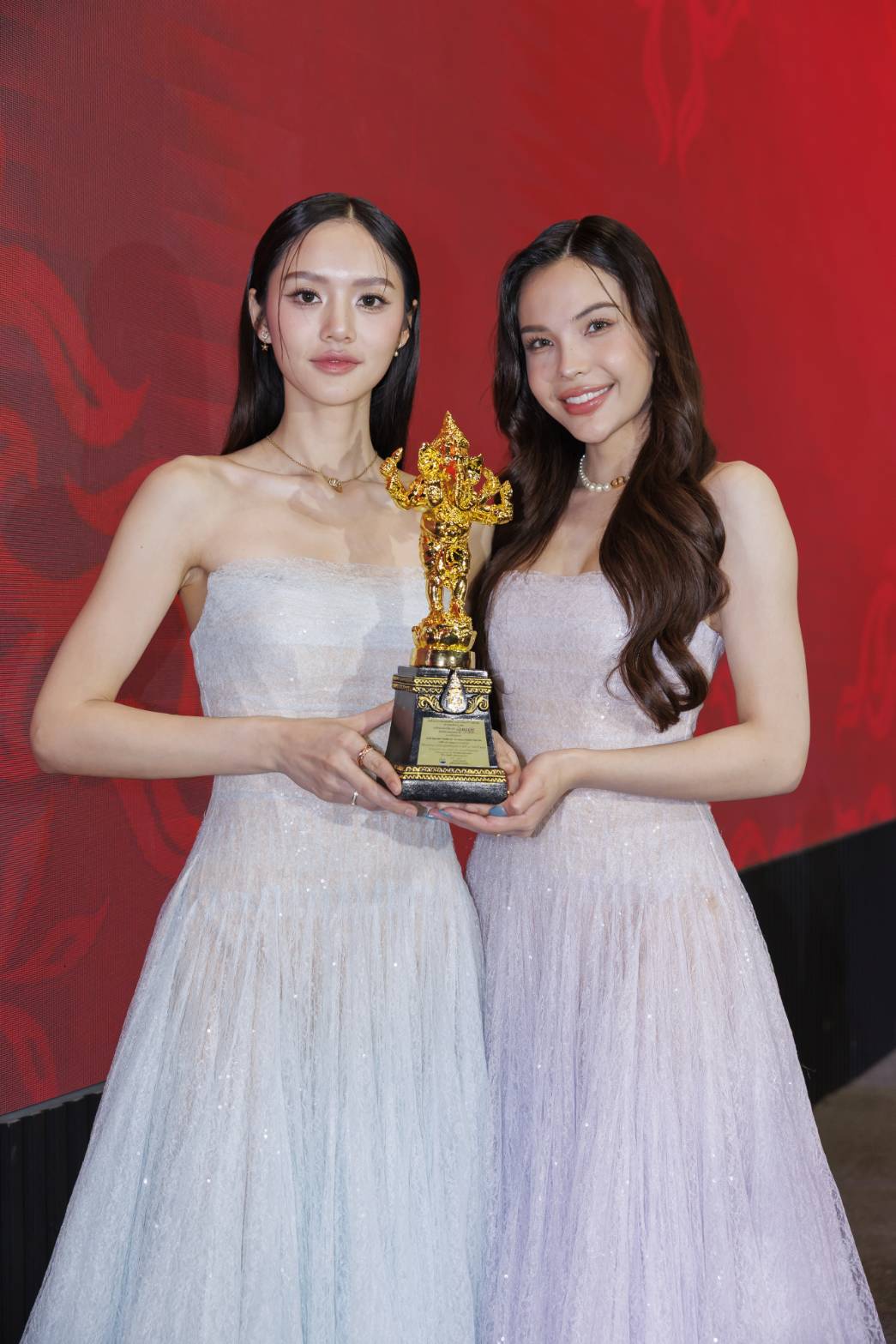 คนบันเทิง สุดคึกคัก!!! เข้ารับรางวัลงานประทานรางวัลวิทยุโทรทัศน์แห่งชาติ ครั้งที่ ๑๓ 27 1089118 0