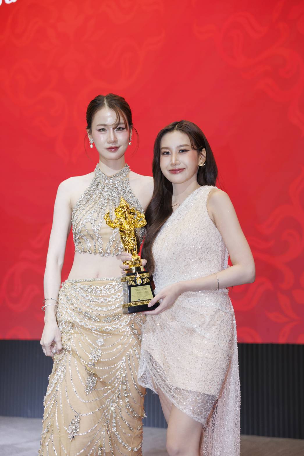 คนบันเทิง สุดคึกคัก!!! เข้ารับรางวัลงานประทานรางวัลวิทยุโทรทัศน์แห่งชาติ ครั้งที่ ๑๓ 26 1089122 0