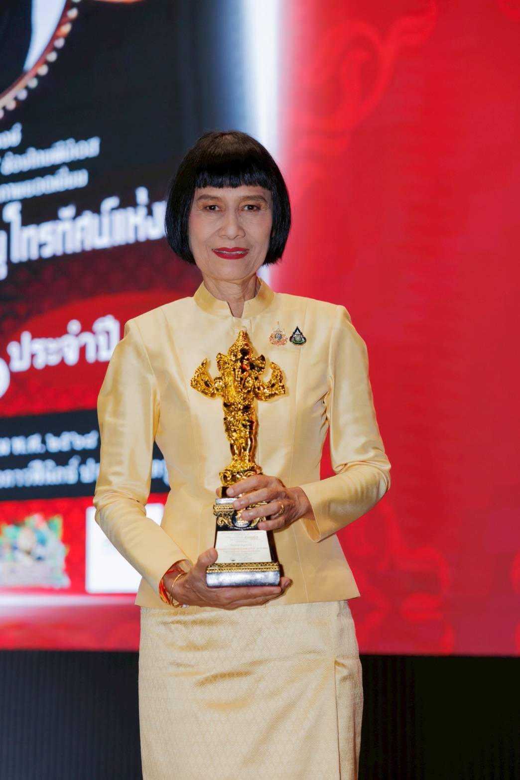คนบันเทิง สุดคึกคัก!!! เข้ารับรางวัลงานประทานรางวัลวิทยุโทรทัศน์แห่งชาติ ครั้งที่ ๑๓ 20 1089158 0 1