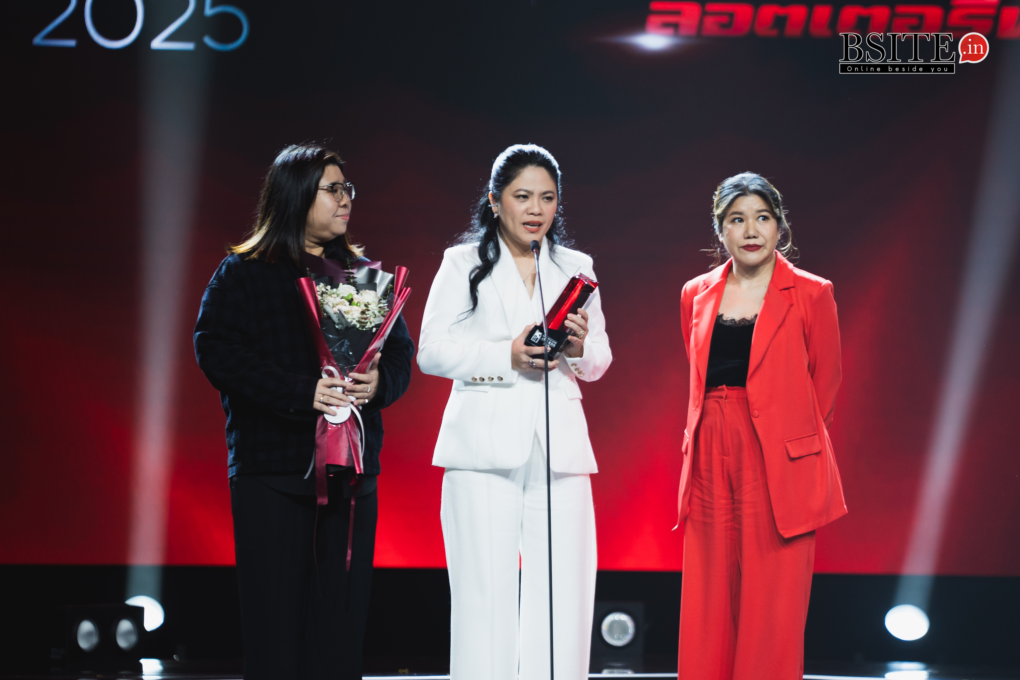 สรุปผลรางวัล " คมชัดลึก อวอร์ด ครั้งที่ 21 " โดยการประกาศผลรางวัลจัดขึ้น วันพุธ ที่ 14 พฤษภาคม 2568 ณ ทรูไอคอนฮอลล์ ไอคอนสยาม 16 DSC00243