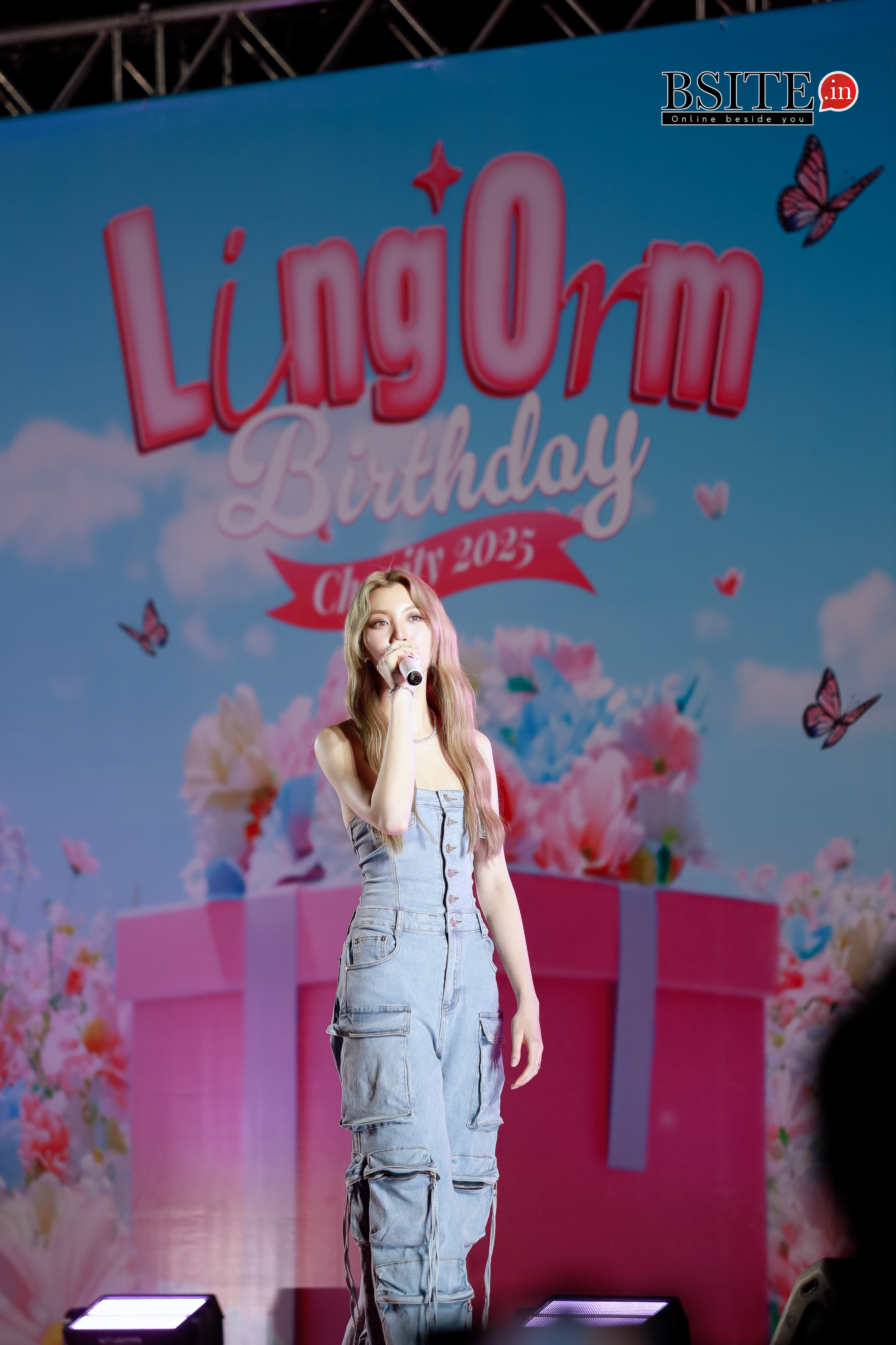 ฮอลล์แตก! “หลิง – ออม” ประกาศวันออกอากาศ “เพียงเธอ Only You” ในงาน “LINGORM BIRTHDAY CHARITY 2025” 2 IMG 2678