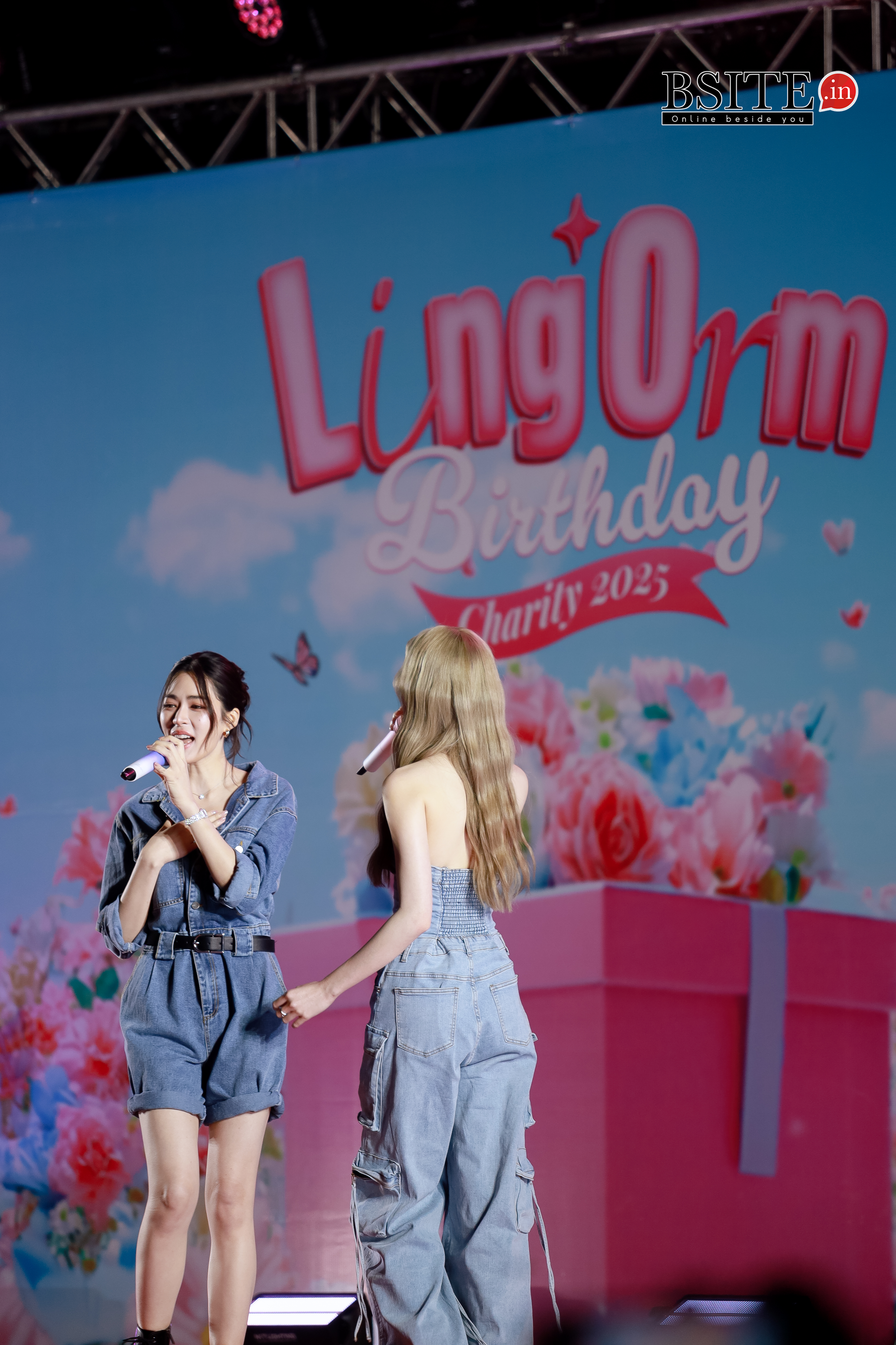 ฮอลล์แตก! “หลิง – ออม” ประกาศวันออกอากาศ “เพียงเธอ Only You” ในงาน “LINGORM BIRTHDAY CHARITY 2025” 3 IMG 2679