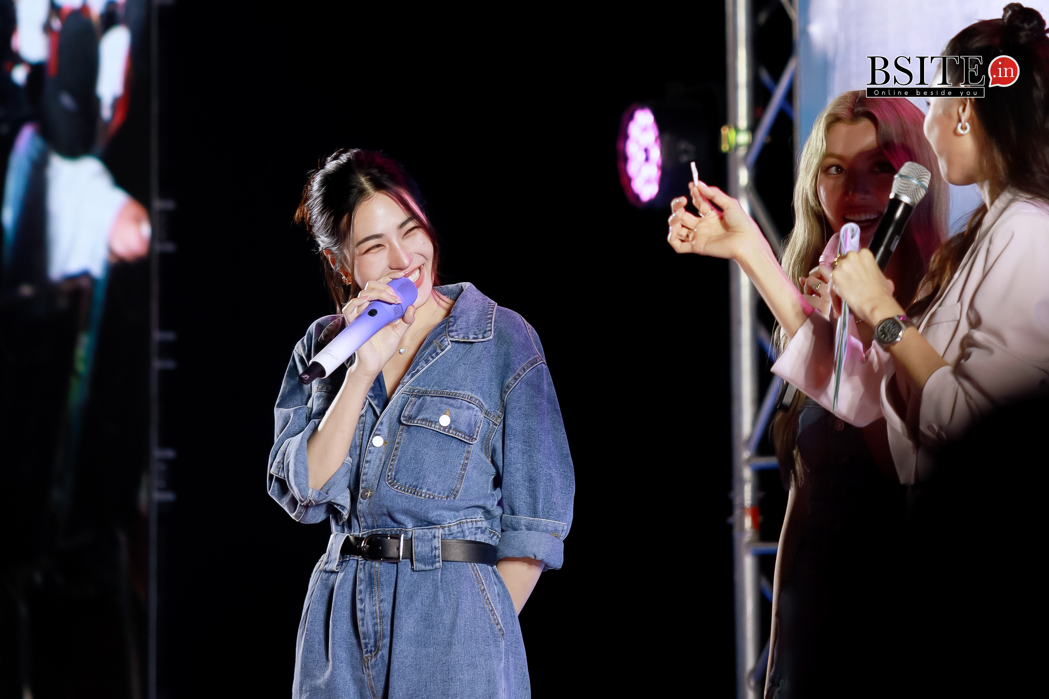 ฮอลล์แตก! “หลิง – ออม” ประกาศวันออกอากาศ “เพียงเธอ Only You” ในงาน “LINGORM BIRTHDAY CHARITY 2025” 7 IMG 2686
