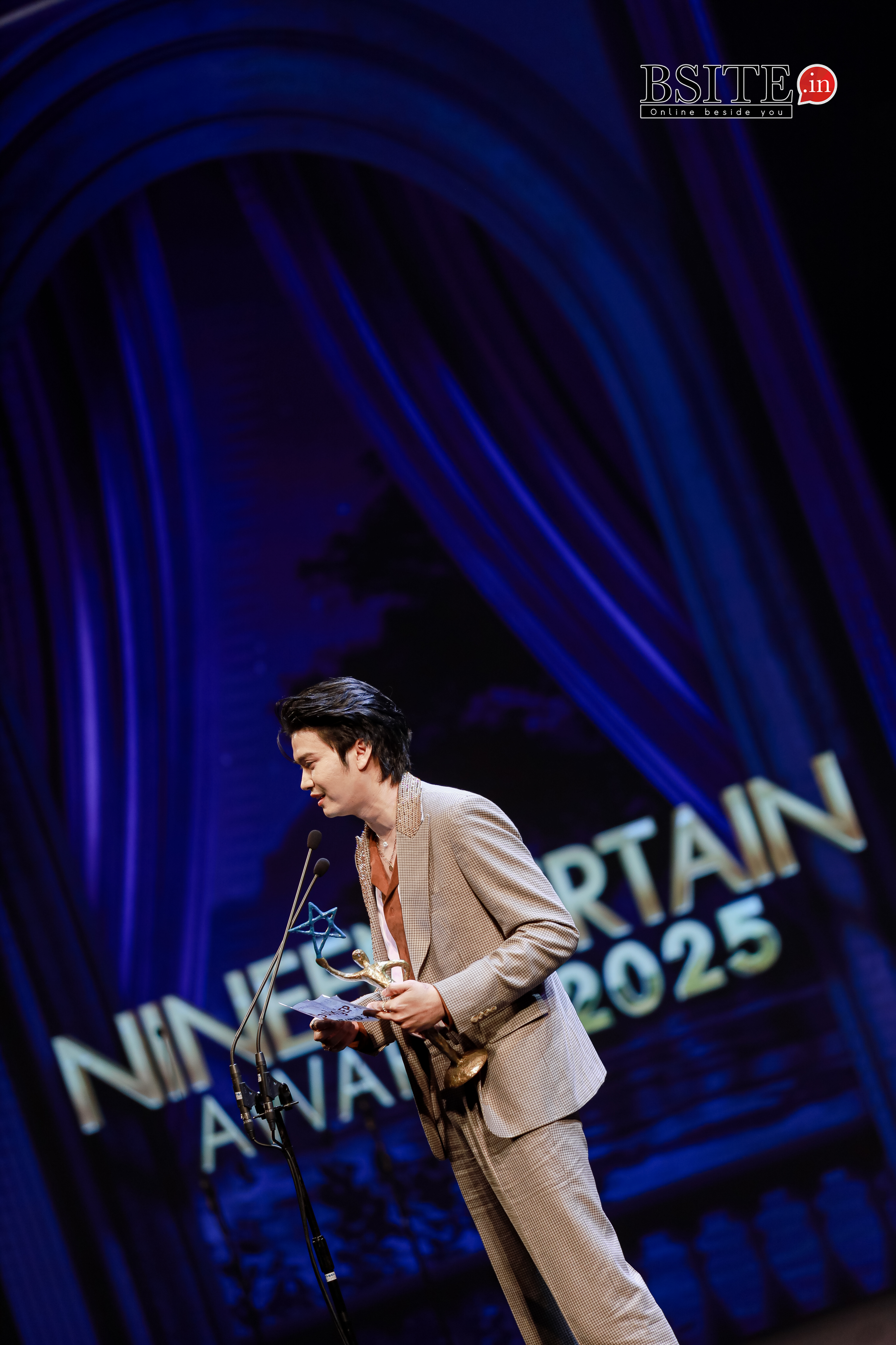ศิลปิน นักแสดงชื่อดังตบเท้าร่วมงานสุดอบอุ่นขึ้นเทรนด์ทีเดียวสำหรับงานประกาศรางวัลหน้าม่านคุณภาพหลังม่านคุณธรรม “ไนน์เอ็นเตอร์เทนอวอร์ดประจำปี 2025” 17 IMG 2993