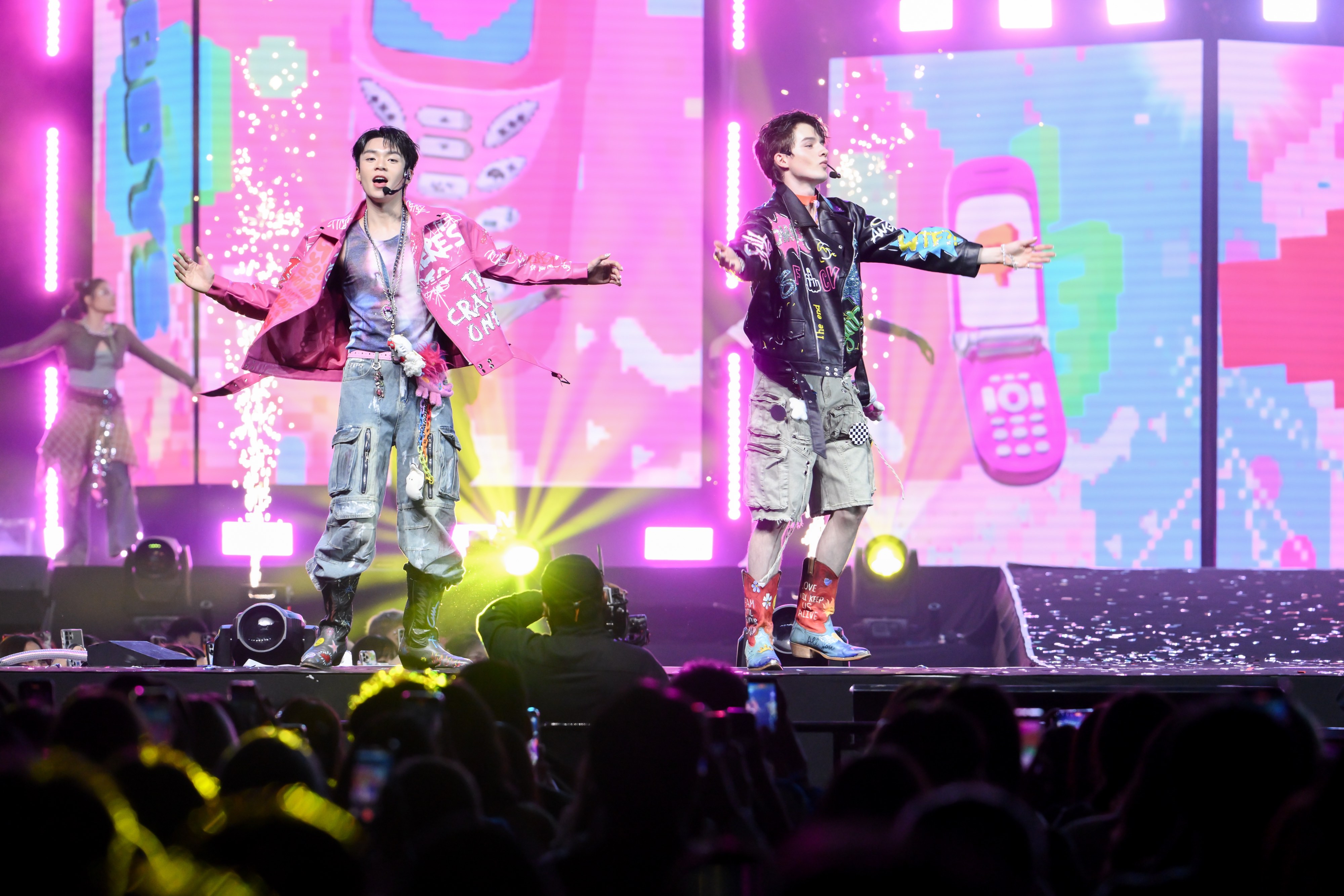 GELBOYS CLOSE FAN MEETING 26 0
