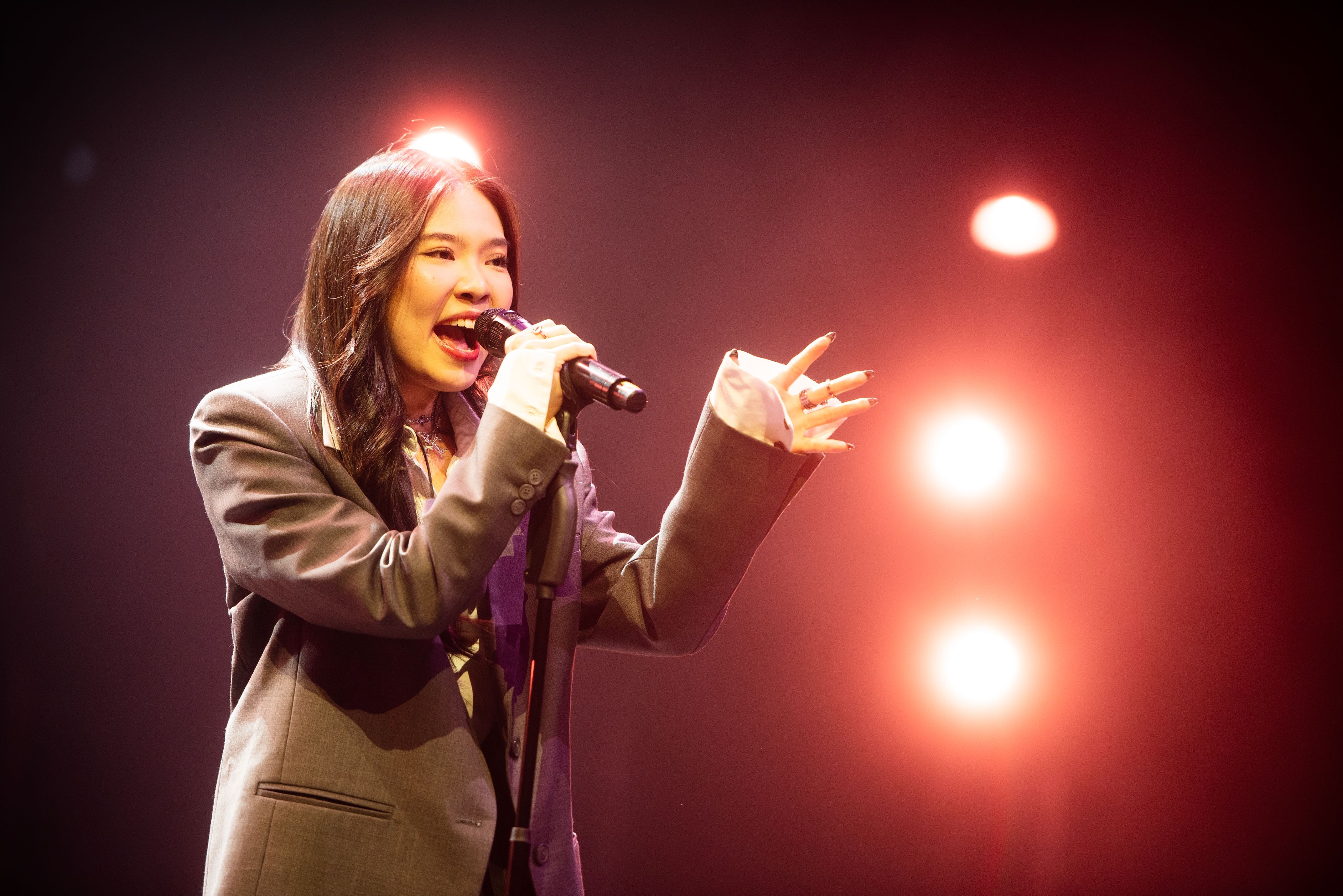 “โค้ชแอม-โค้ชเบน-โค้ชธามไท” ปิดดีล!!บทสรุปรอบ Blind Audition ในเวที “The Voice Pride 2025” 6 Blind Audition ในเวที The Voice Pride 2025 004 0