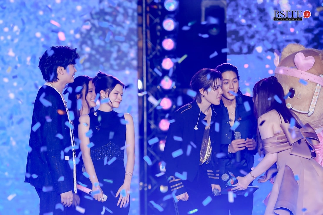 กระหึ่มโลก! เคานต์ดาวน์ เซ็นทรัลเวิลด์ แลนด์มาร์กเดียว ที่รวมศิลปิน T-Pop No.1 มากที่สุด ผู้คนนับแสนจากทั่วโลกต้อนรับปี 2569 สร้างประวัติศาสตร์โมเมนต์ข้ามปีอีกครั้ง